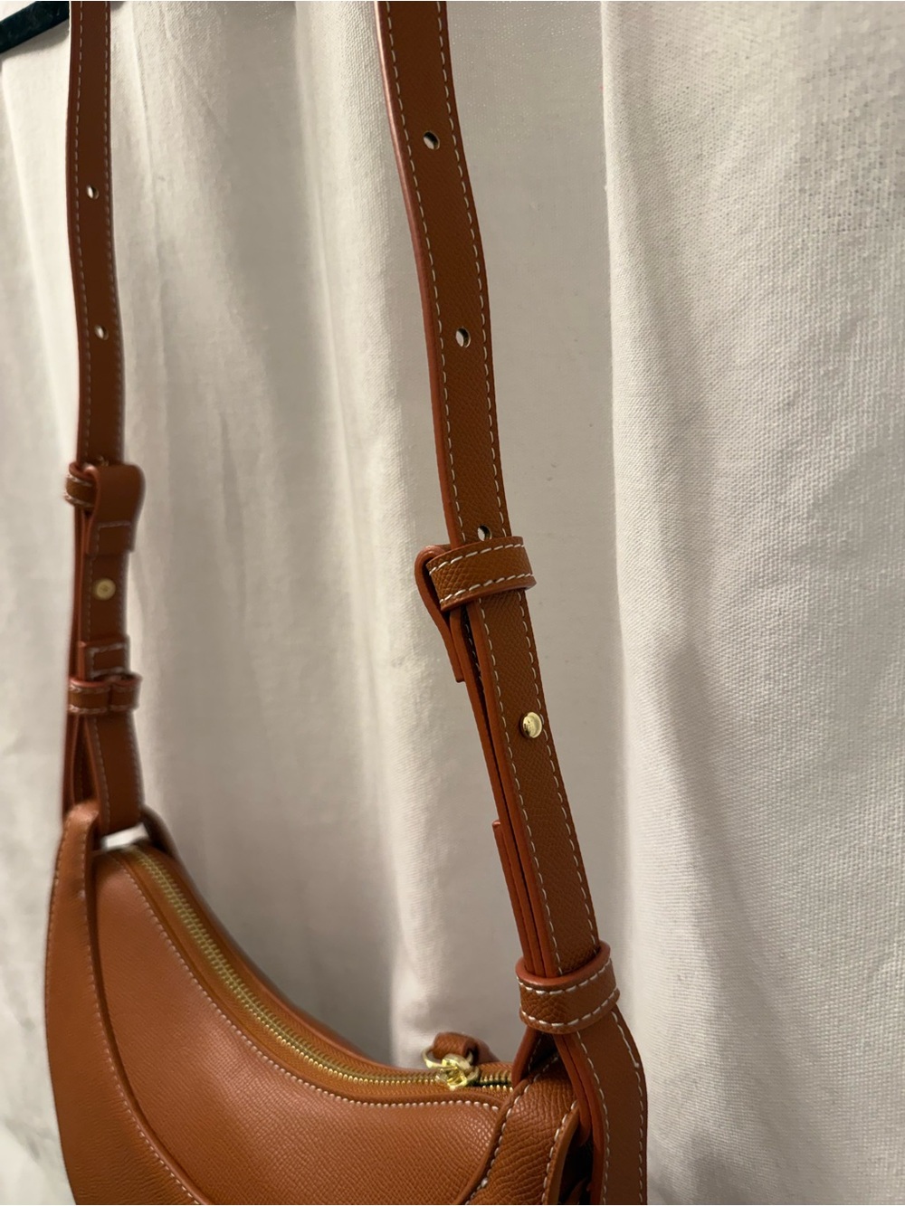 NEW Women's Crescent Crossbody Bag in Tan - Picture 3 of 6